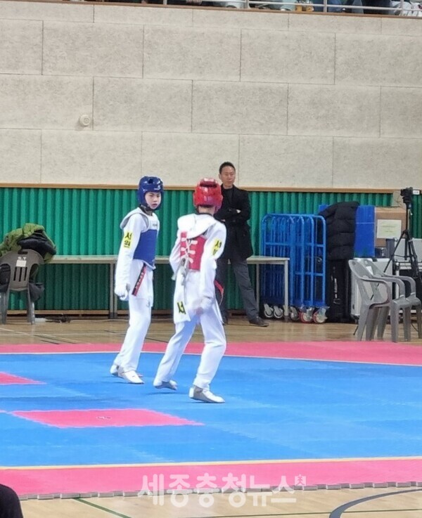 여중부 겨루기 경기