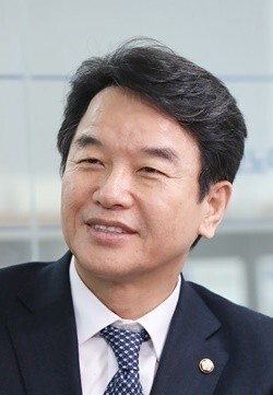 문진석 의원, “출입국‧외국인사무소 천안출장소 50명 직원 규모 천안사무소로 승격 환영”